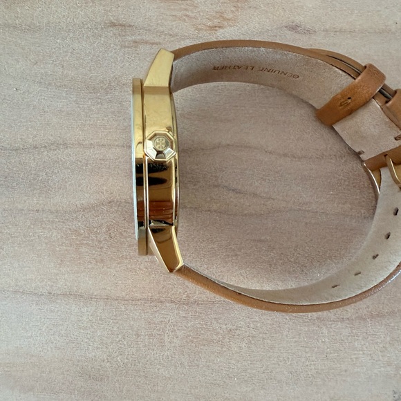 Tory Burch Gigi Charm-Inspired Dial Watch - Picture 5 of 9